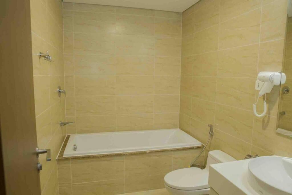 Bom Homes- The Sapphire Ha Long Residence Apartment Dış mekan fotoğraf